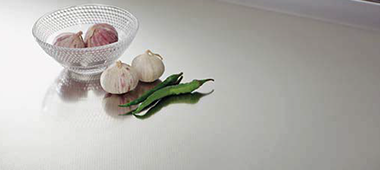 高い耐食性を備えるステンレストップ