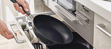 汚れを拭き取りやすいフチなし形状